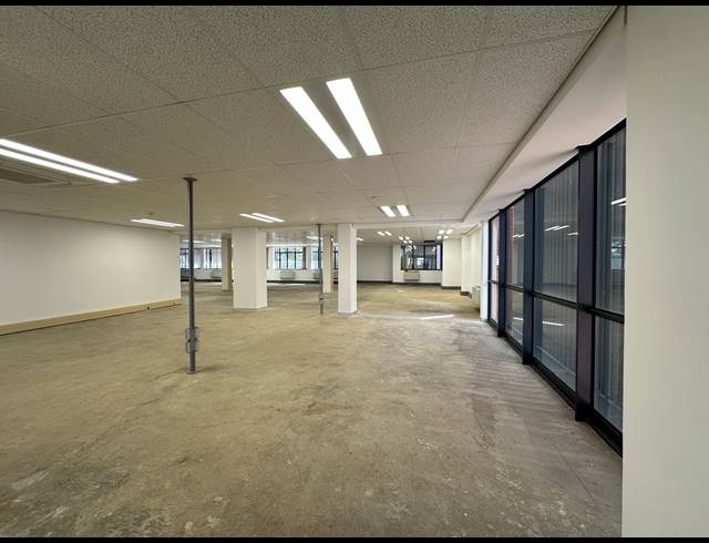 1,731M² OFFICE TO LET IN SANDTON CENTRAL